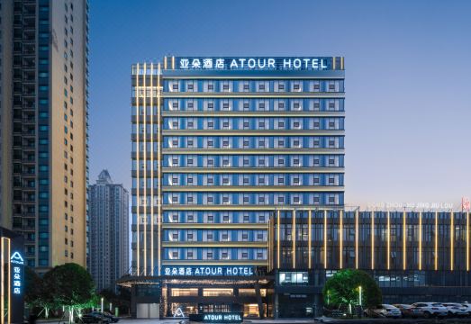 新余行政中心亚朵酒店外景图