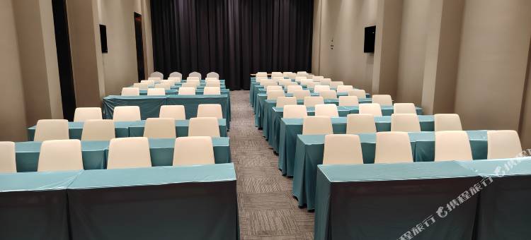 蛤游电竞酒店(佛罗伦萨小镇店)图片