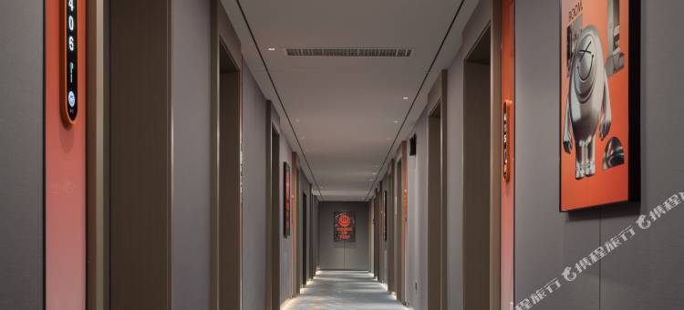 FunGeeX欢致酒店(深圳华强北体育中心店)图片