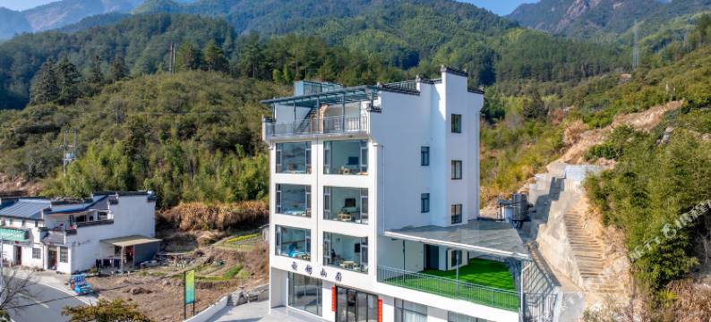 云锦山居(黄山风景区汤口南大门店)图片