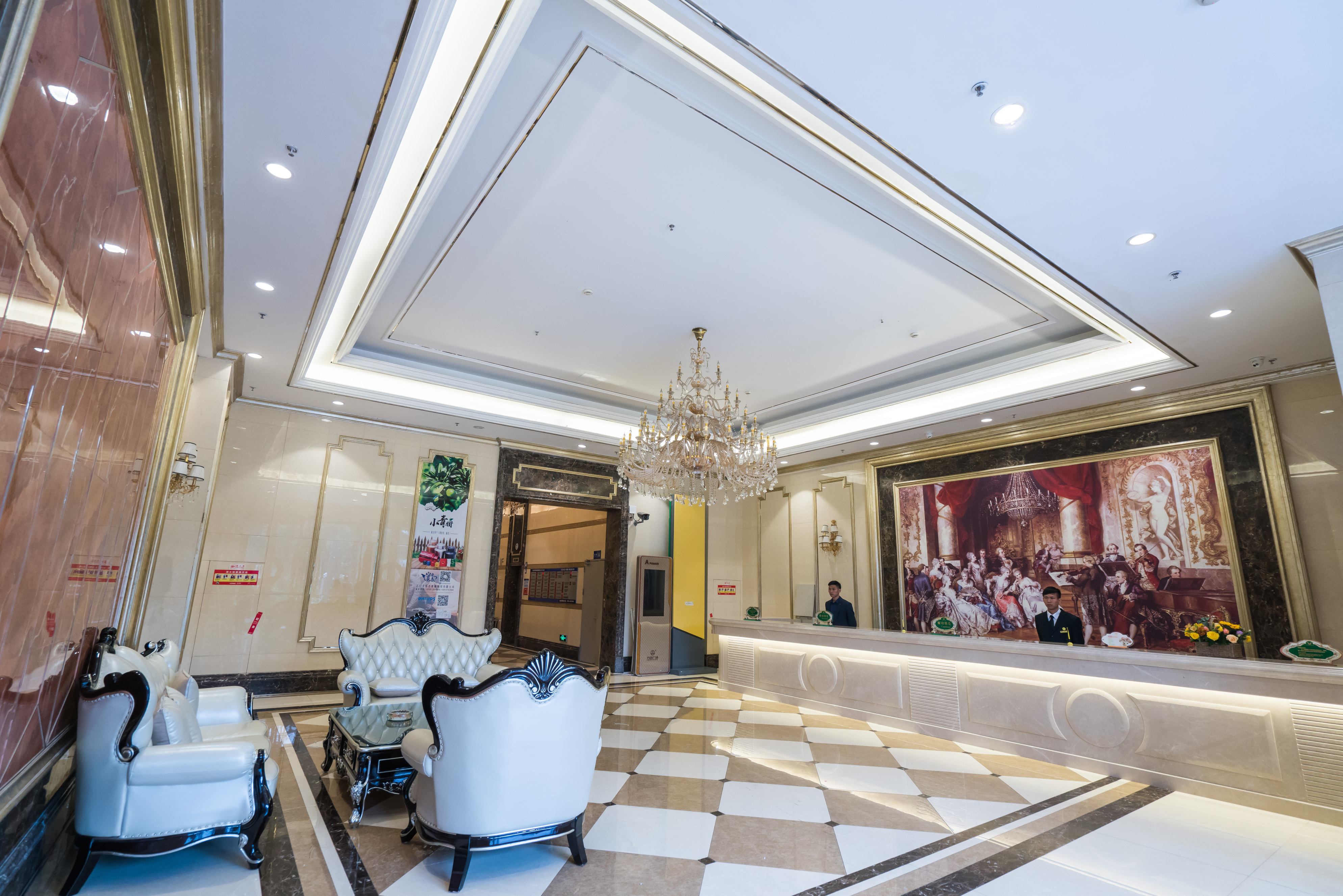 Vienna Hotel (Jiangmen Wanda Plaza Store) Over view