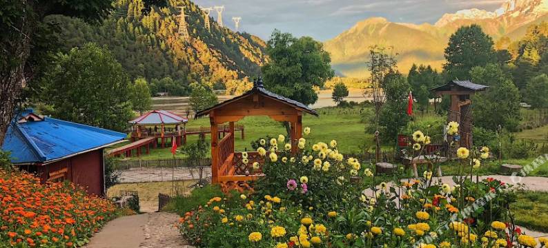 波密江边嘎玛客栈图片