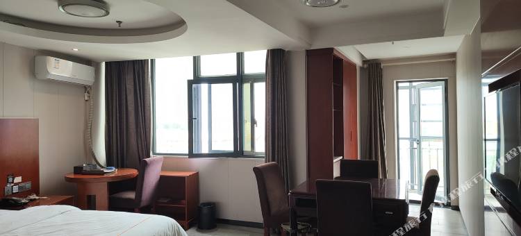 高安维也纳铂金酒店图片