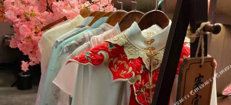 陌上轻雅酒店(盛华里购物中心经开中心广场地铁站店)图片