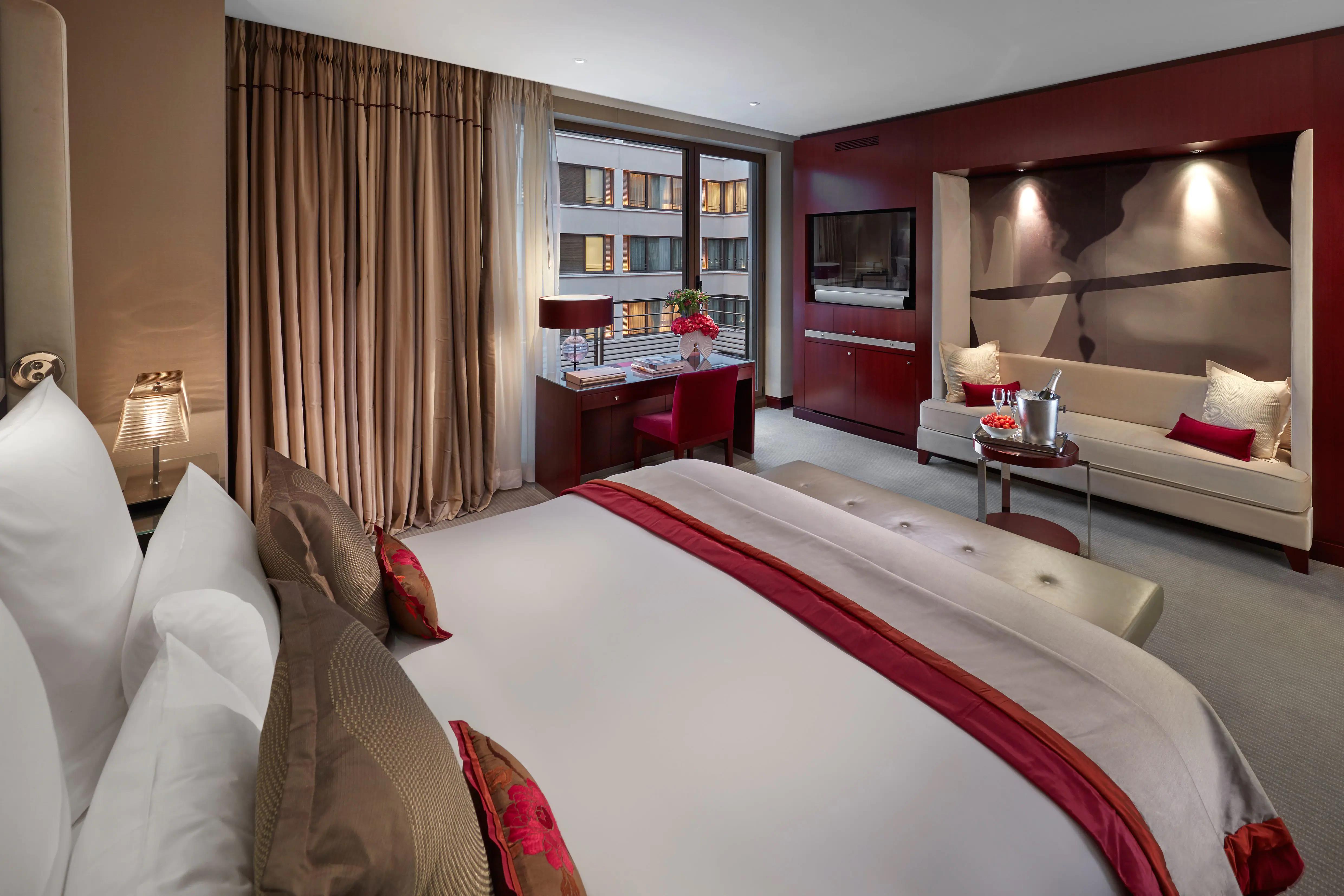 Mandarin Oriental, Paris-Paris Updated 2023 Room Price-Reviews & Deals |  Trip.com