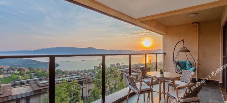 抚仙湖悠远居·山顶湖景套房酒店图片