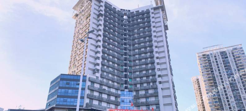 龙腾精品酒店(深圳宝能中心笋岗地铁站店)图片