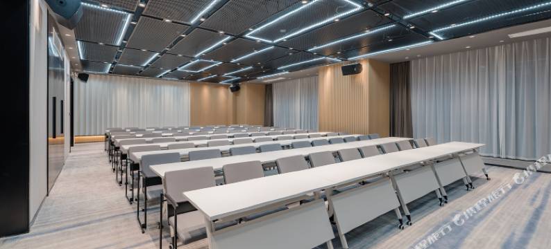 苏州吴江东太湖水秀街亚朵酒店图片