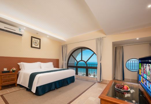 Gemland Hotel Twin-Moon Bay Huizhou Hotel Overview