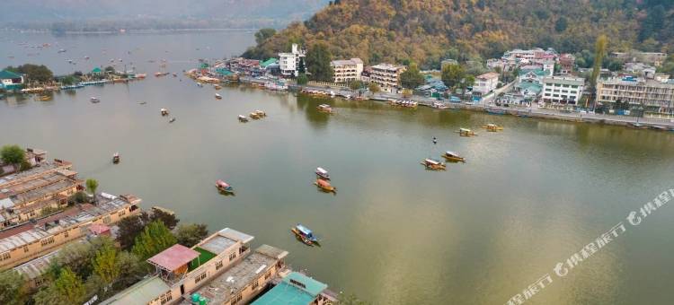 克什米尔王子豪华水上别墅(Prince of Kashmir Luxury Houseboat)图片