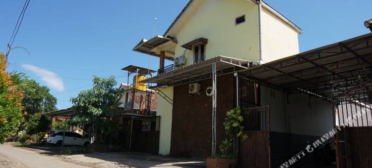 Hotel O 椰岛民宿和度假村，靠近红岛海滩(Hotel O Coconut Island Homestay & ResortNearPantai Pulau Merah)图片