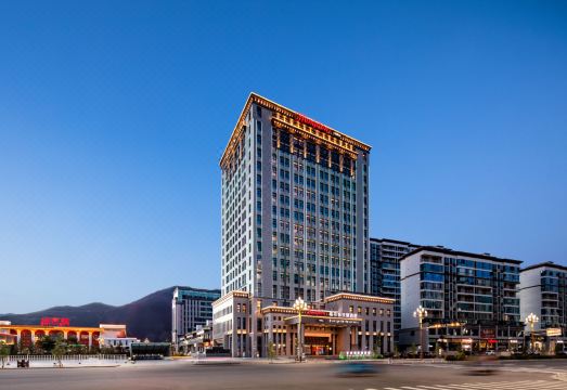 山南希尔顿欢朋酒店外景图