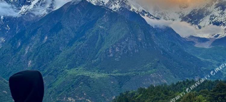 香巴拉·南迦巴瓦山居图片