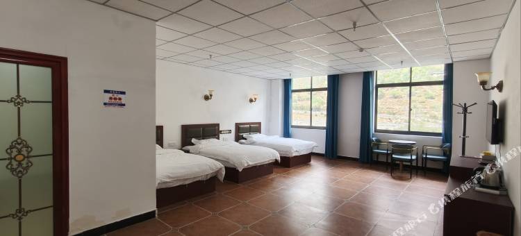 易贡藏布大酒店图片