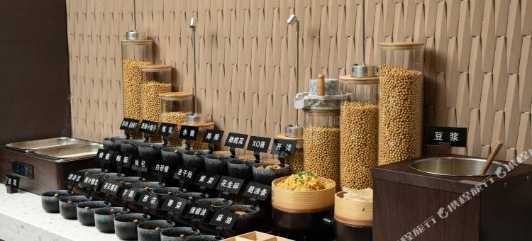 慈溪杭州湾新区吉利吉好商业广场亚朵酒店图片