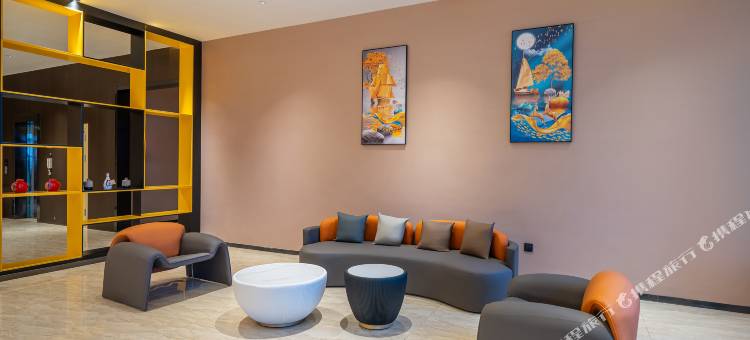 季枫国际酒店(茶卡店)图片