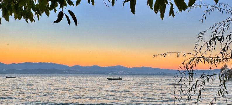 大理慢海卓悦·MAN HAI设计师酒店(大理高铁站洱海公园店)图片