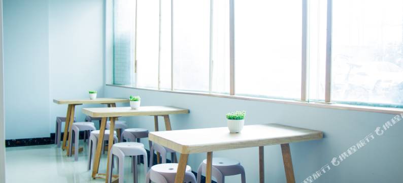 武汉径河假日酒店(耐信工业园店)图片