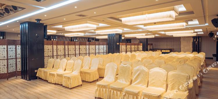 蔓枫酒店(湛江金纺服装城火车南站店)图片