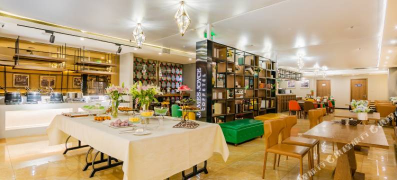 犁铧街喆啡酒店(新兴街地铁站店)图片