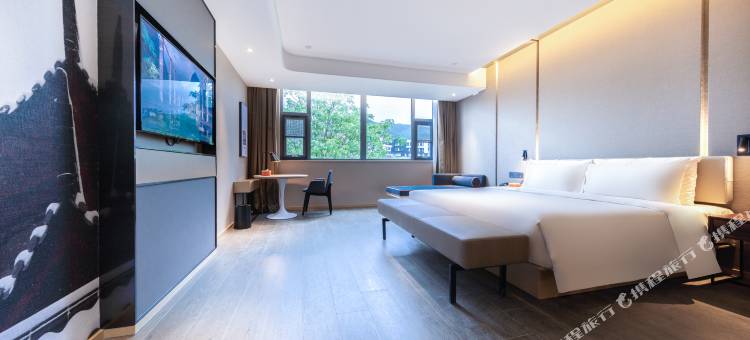 徐州云龙湖矿业大学亚朵酒店图片