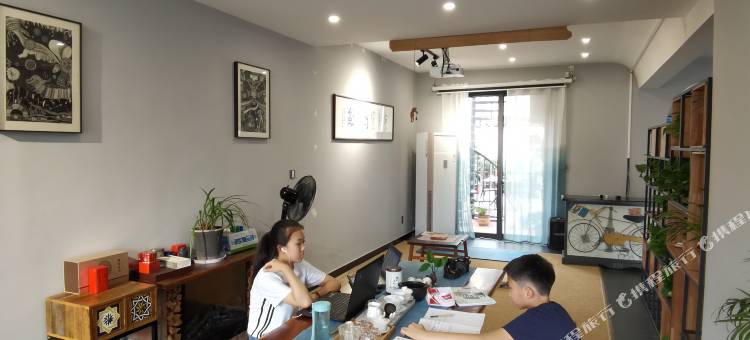 花筑·桐庐简爱民宿(深澳古镇花海店)图片