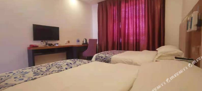 格尔木318沱沱河自驾车营地图片