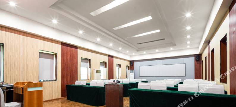 荆门漳河半岛酒店(漳河风景区店)图片