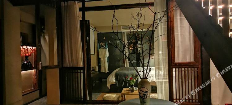 阆中古城栖尘外·朴宿图片
