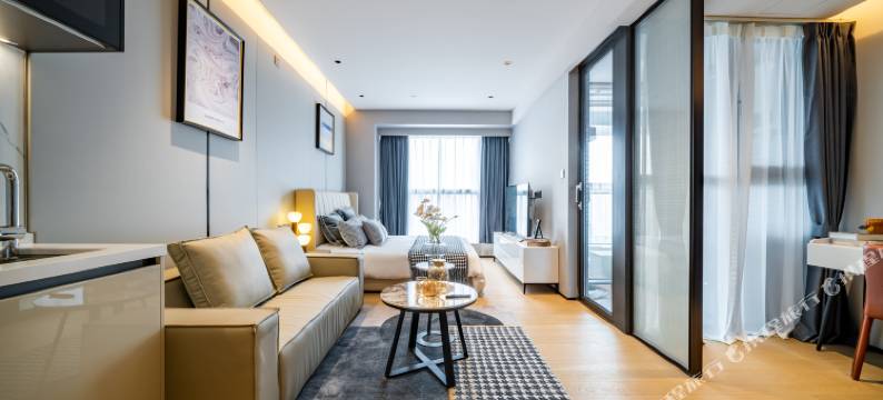 云漫轻居·Hotel(广州珠江新城潭村地铁站店)图片
