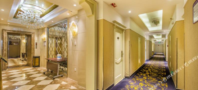 乌鲁木齐红宝石大酒店(新疆国际大巴扎二道桥地铁站店)图片