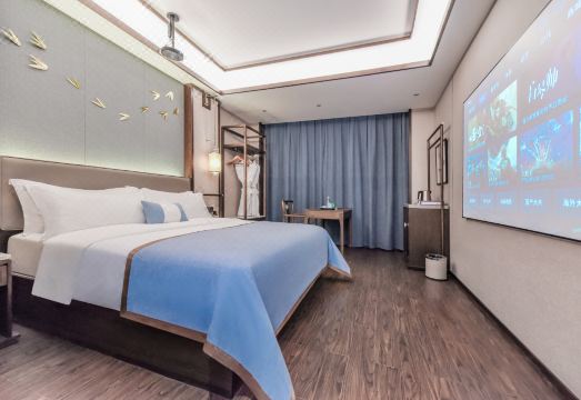 TILL BRIGHT Hotel (Loudi Shuangfeng) Hotel Overview