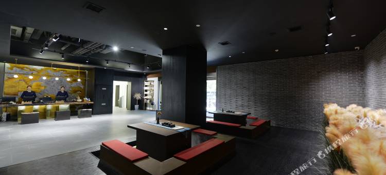 美豪怡致酒店(钟鼓楼古城墙店)图片