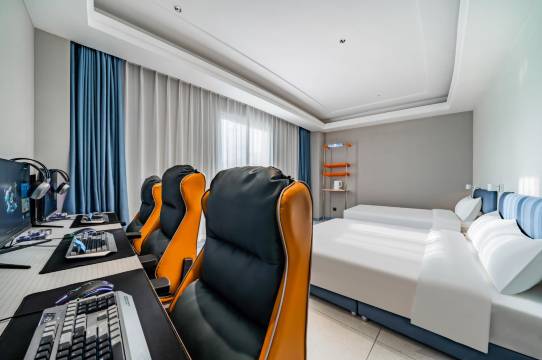 网鱼电竞酒店(南京江宁东山地铁站店)