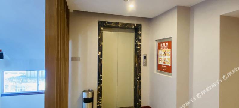 威宁阅舍轻居酒店图片