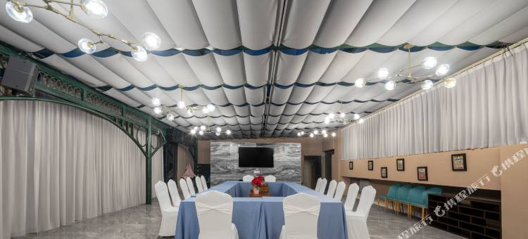 射洪维卡·v酒店图片