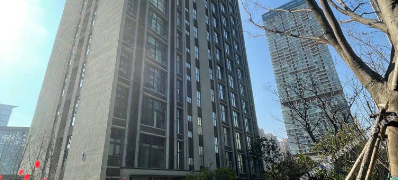 月影松岩LOFT电竞民宿(环球恐龙城店)图片