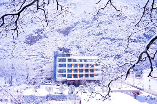 毕棚沟观山望月酒店图片