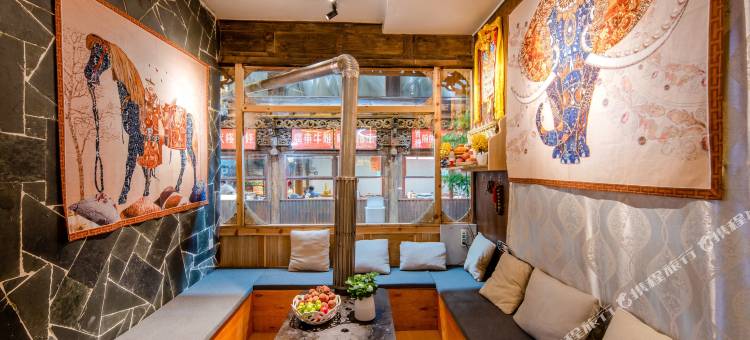 香格里拉鹿鸣湾酒店(独克宗古城店)图片