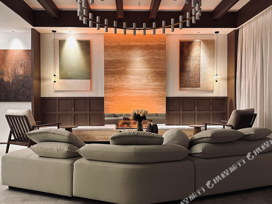 芒市揽花畔民宿(傣族古镇店)