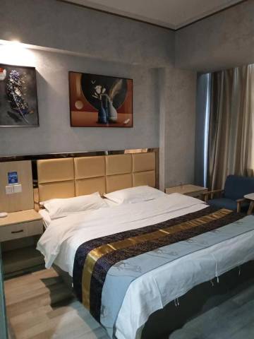 乌鲁木齐银利快捷酒店(地窝堡机场德港万达店)