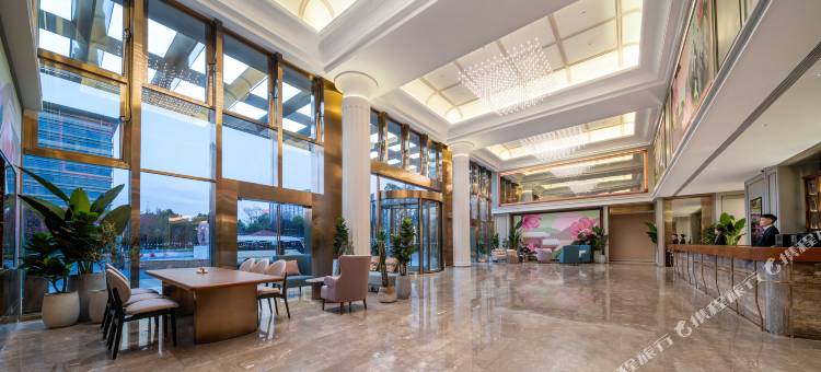 昆明长水国际机场美居酒店图片