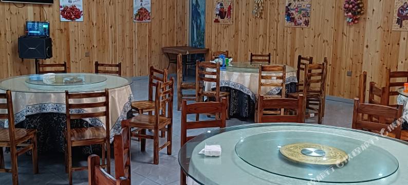 乡村人家(阿依河店)图片