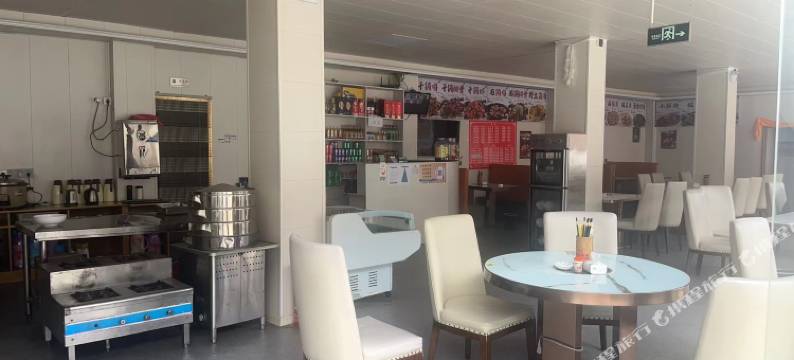 左贡凯顿酒店图片