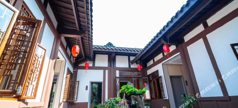 依恋江畔·傍水庭院·度假客栈(阆中古城华光楼店)图片