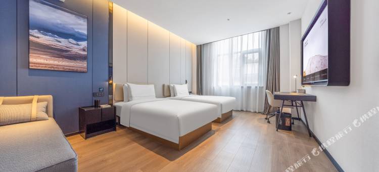 西安曲江大唐不夜城亚朵酒店图片