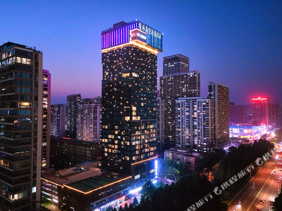 星禾高空海景酒店(日照万平口景区万达广场店)
