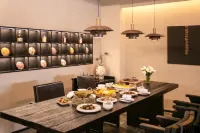 Lugu Lake siwuyu Lake View Designer Hotel - Bãi đậu xe