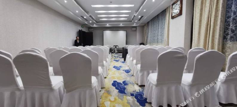 辉县尚泉臻品酒店(李时珍像店)图片