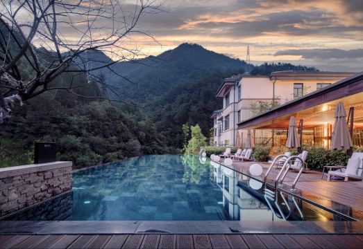 磐安云上花溪度假酒店外景图